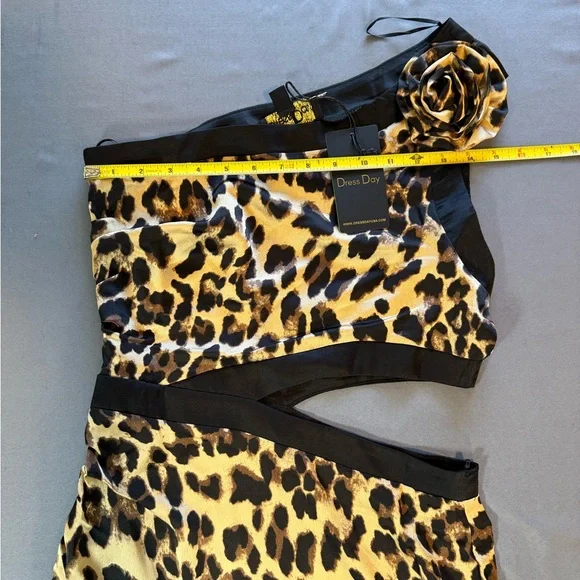 Leopard Print Maxi Dress with Side Slit - Black & Brown - Picture 4 of 5